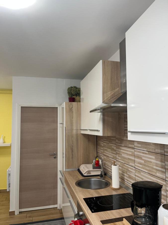 Lovre Apartment Viskovo Екстериор снимка